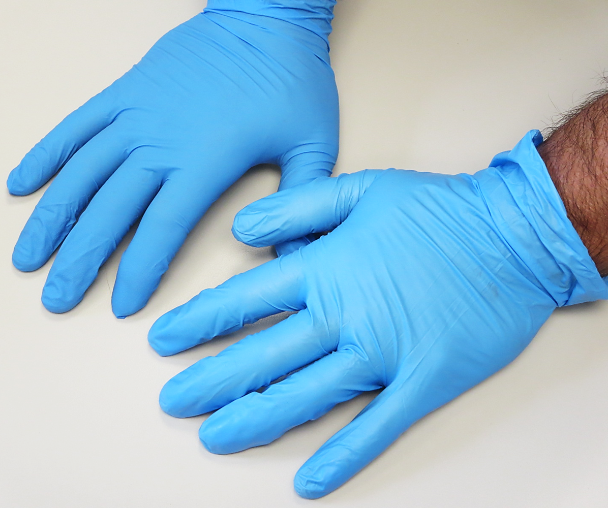 Basic Medical 4-mil blue latex-free powder-free Synmax Vinyl Exam Gloves 